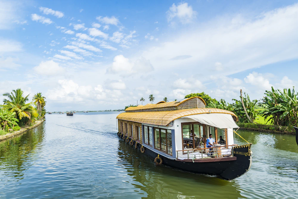 Private AC houseboat in Alleppey backwaters for B2B travel agents